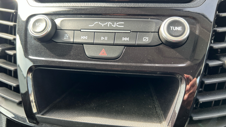 Ford Transit Connect 240 L1 Diesel 1.5 EcoBlue 100ps Limited Van